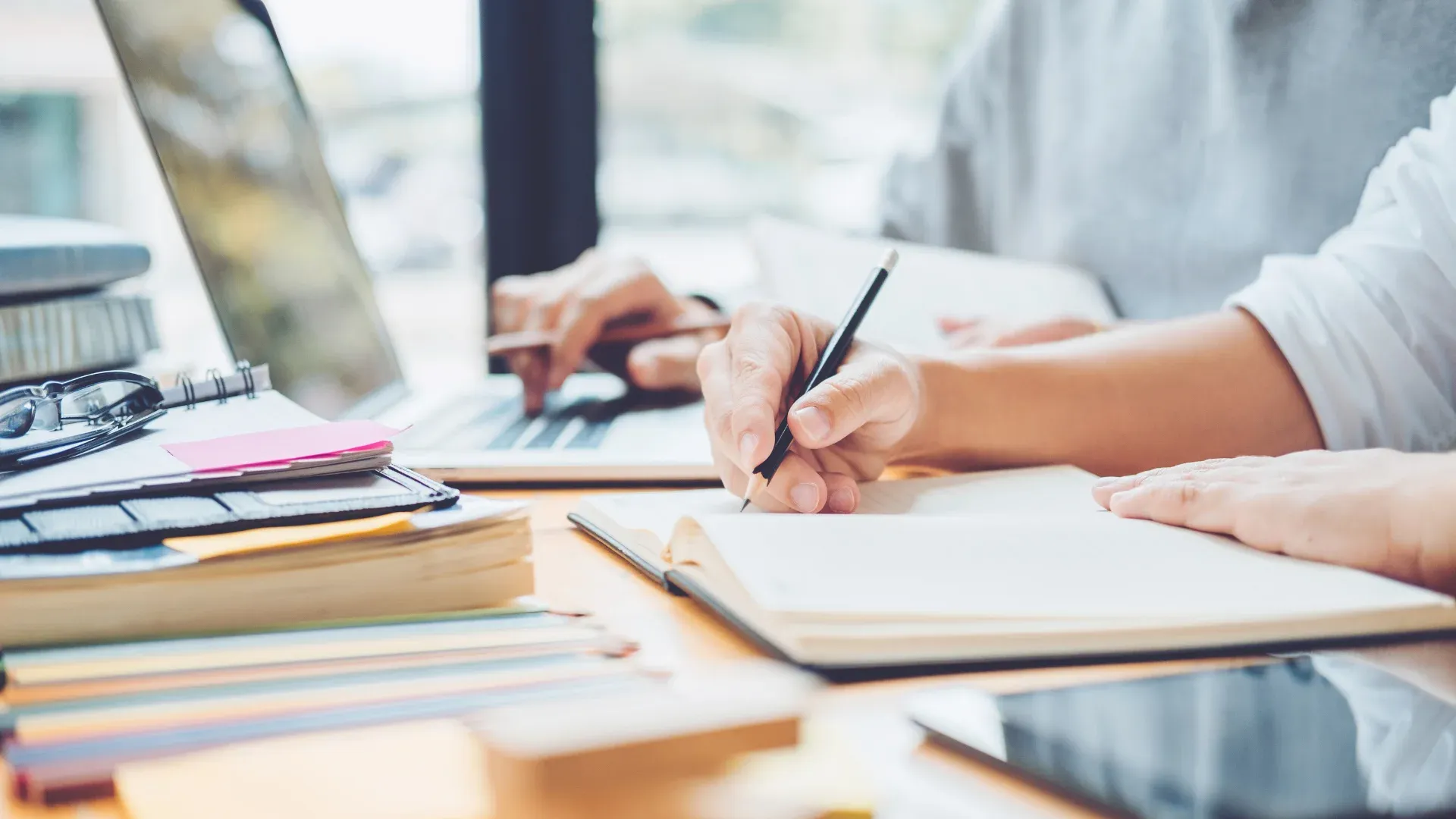 LLM AI Agents Transform Educational Administration LLM AI Agents Transform Educational Administration